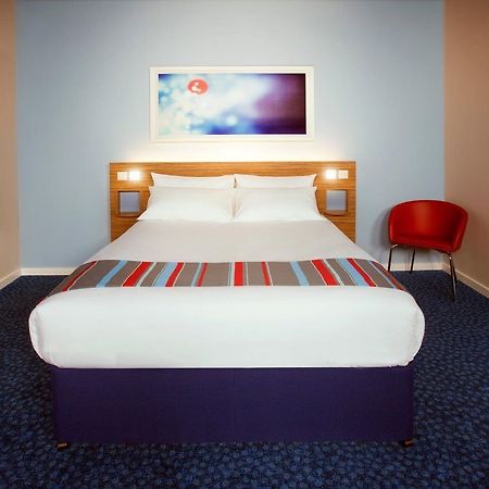 Travelodge Cardiff M4 Esterno foto
