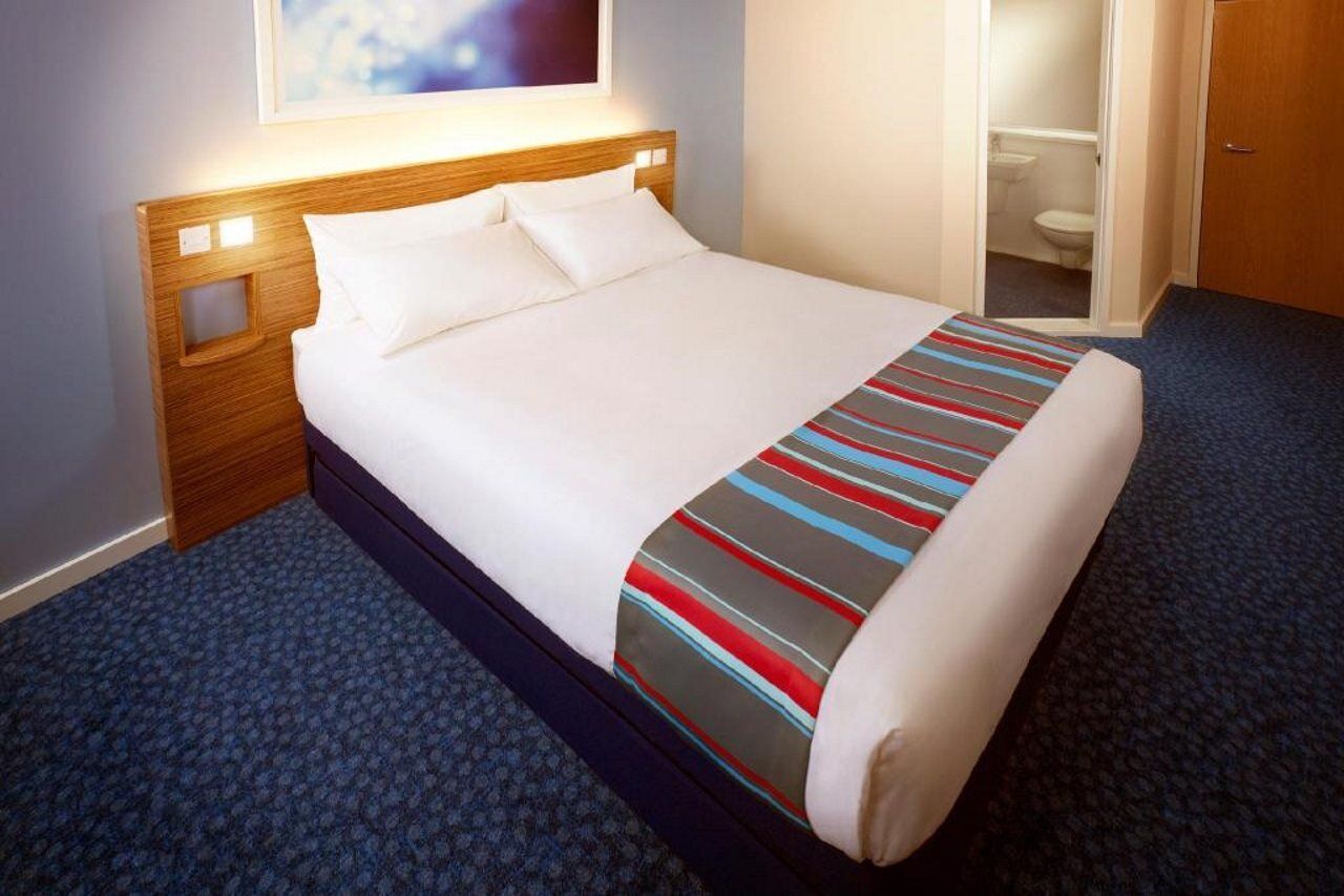 Travelodge Cardiff M4 Esterno foto
